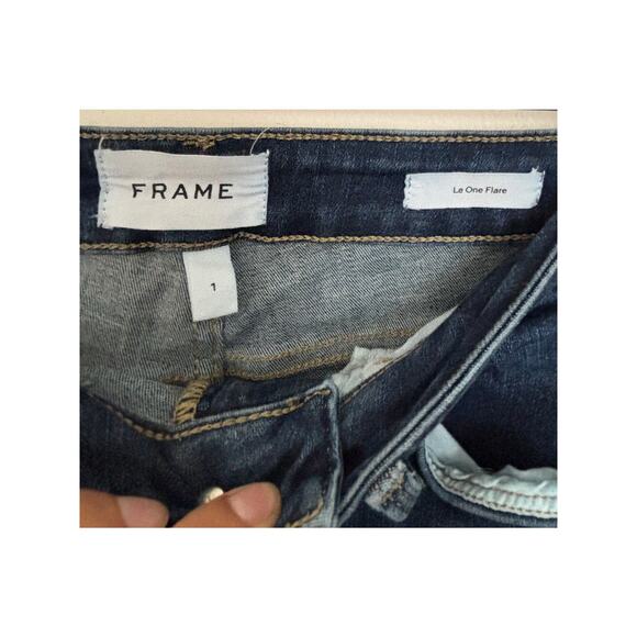 Frame Le One Flare Jeans - Picture 4 of 5